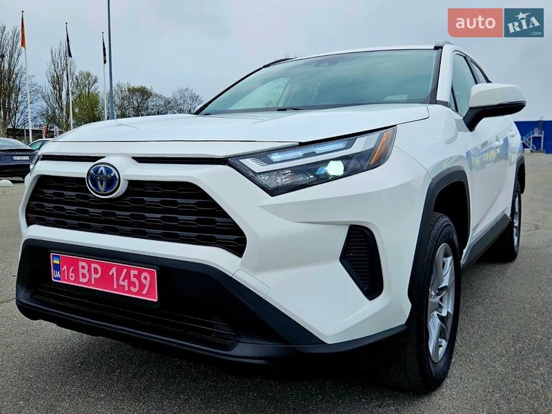 Внедорожник / Кроссовер Toyota RAV4 2022 в Днепре