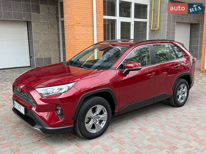Позашляховик / Кросовер Toyota RAV4 2022 в Києві