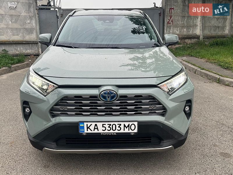 Внедорожник / Кроссовер Toyota RAV4 2023 в Киеве