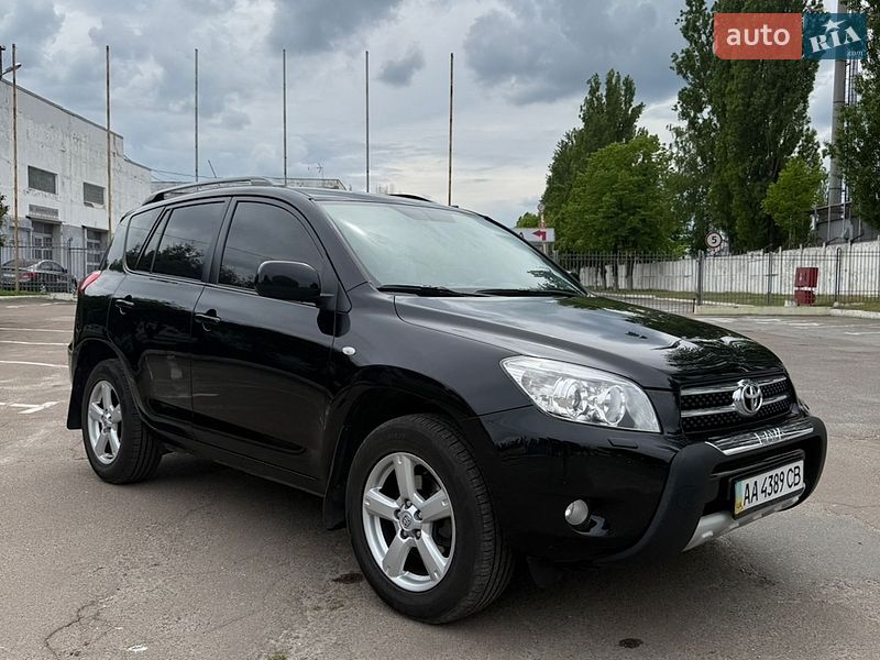 Внедорожник / Кроссовер Toyota RAV4 2006 в Киеве
