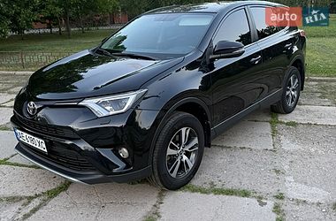 Внедорожник / Кроссовер Toyota RAV4 2017 в Харькове