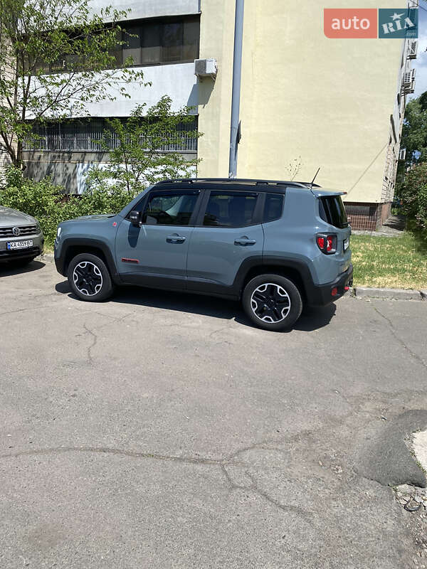 Внедорожник / Кроссовер Jeep Renegade 2016 в Киеве