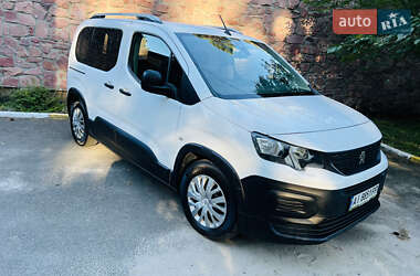 Минивэн Peugeot Rifter 2018 в Киеве Минивэн Peugeot Rifter 2018 в Киеве