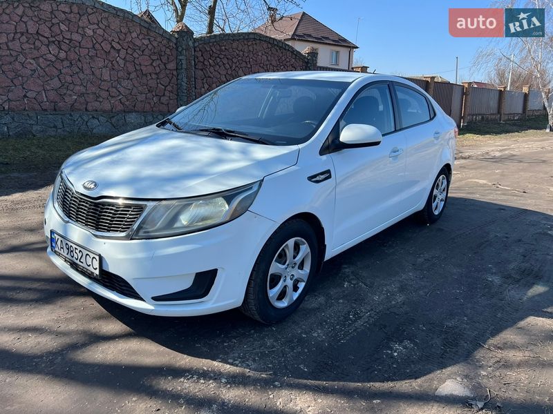 Седан Kia Rio 2013 в Киеве