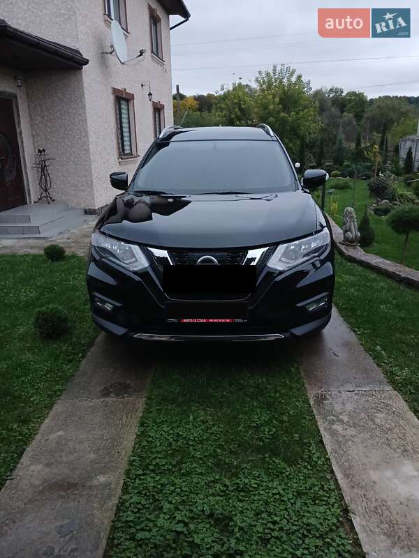 Внедорожник / Кроссовер Nissan Rogue 2017 в Ивано-Франковске Внедорожник / Кроссовер Nissan Rogue 2017 в Ивано-Франковске