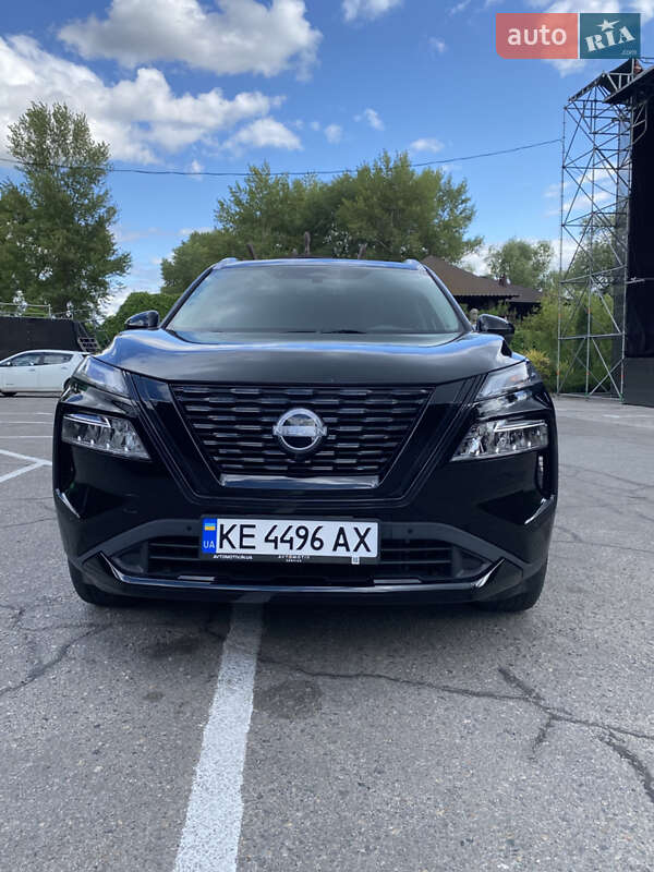 Внедорожник / Кроссовер Nissan Rogue 2023 в Днепре