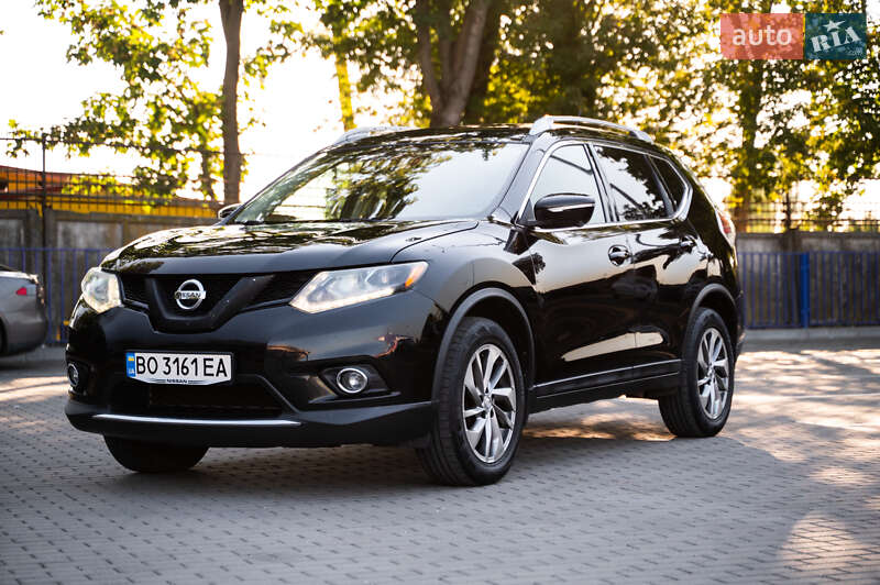 Внедорожник / Кроссовер Nissan Rogue 2014 в Тернополе
