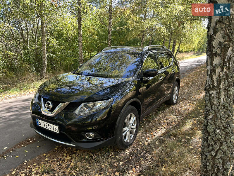 Внедорожник / Кроссовер Nissan Rogue 2016 в Лубнах