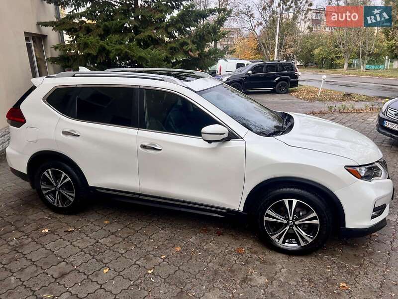 Внедорожник / Кроссовер Nissan Rogue 2017 в Харькове Внедорожник / Кроссовер Nissan Rogue 2017 в Харькове