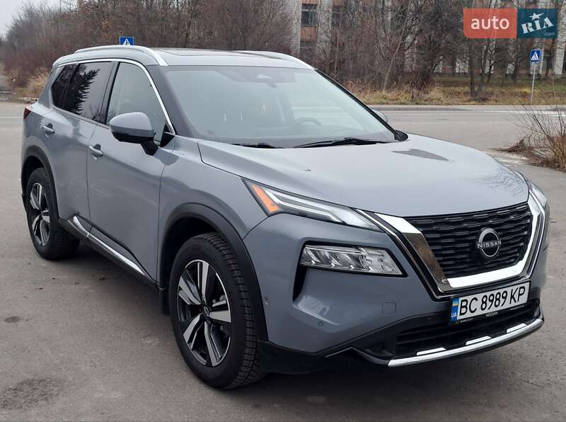 Внедорожник / Кроссовер Nissan Rogue 2023 в Львове