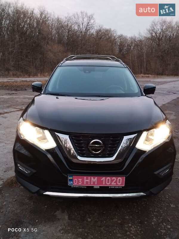 Внедорожник / Кроссовер Nissan Rogue 2019 в Остроге