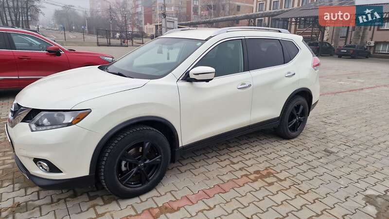 Позашляховик / Кросовер Nissan Rogue 2016 в Чернівцях Позашляховик / Кросовер Nissan Rogue 2016 в Чернівцях