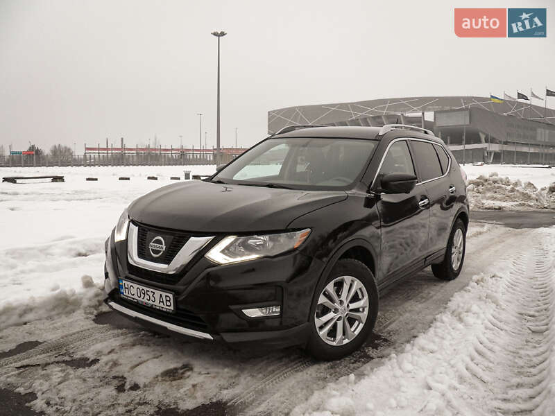 Внедорожник / Кроссовер Nissan Rogue 2016 в Львове