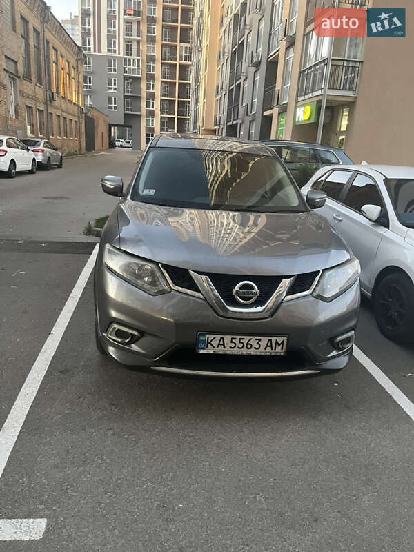 Внедорожник / Кроссовер Nissan Rogue 2014 в Киеве