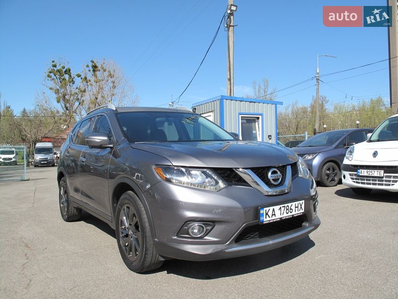 Внедорожник / Кроссовер Nissan Rogue 2015 в Киеве