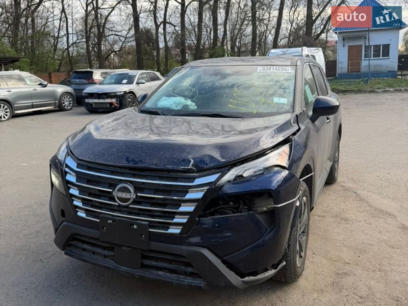 Внедорожник / Кроссовер Nissan Rogue 2024 в Луцке