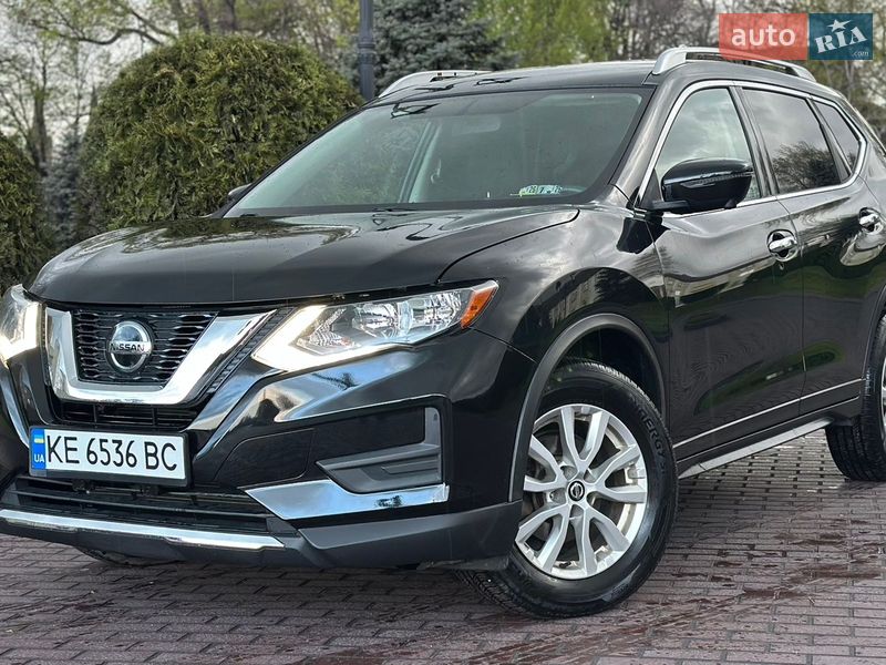 Внедорожник / Кроссовер Nissan Rogue 2017 в Днепре