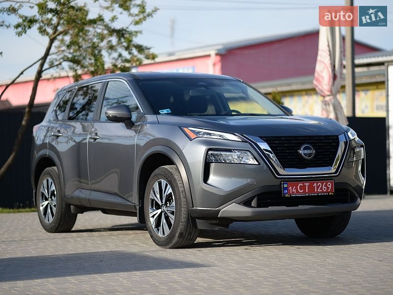 Внедорожник / Кроссовер Nissan Rogue 2022 в Рогатине
