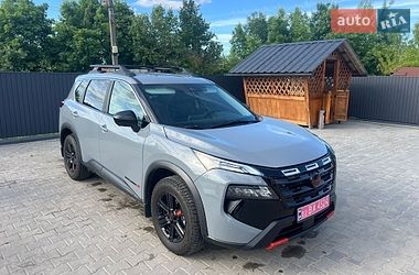 Внедорожник / Кроссовер Nissan Rogue 2024 в Виннице