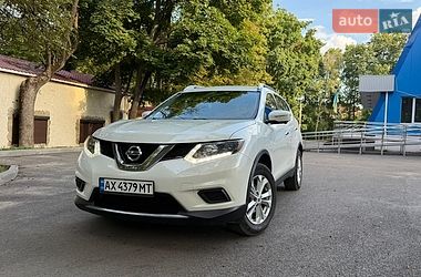 Внедорожник / Кроссовер Nissan Rogue 2015 в Изюме