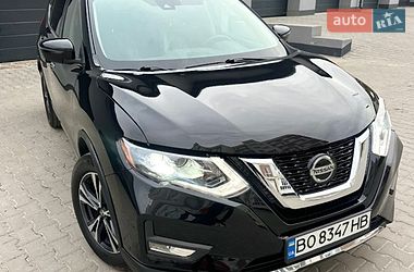 Внедорожник / Кроссовер Nissan Rogue 2017 в Тернополе