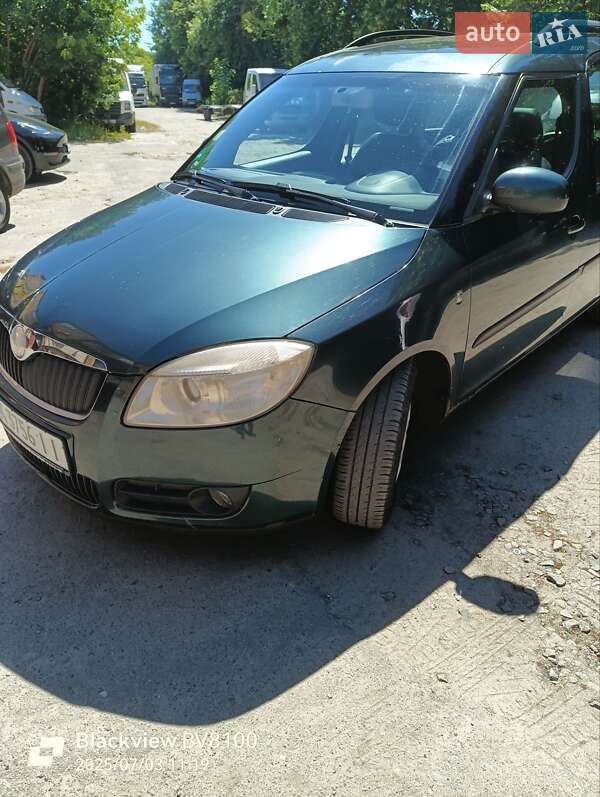 Микровэн Skoda Roomster 2007 в Ровно