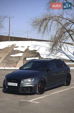 Седан Audi RS3 2016 в Киеве