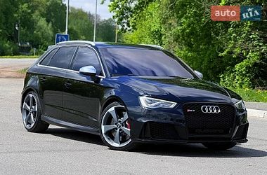 Седан Audi RS3 2016 в Чернигове