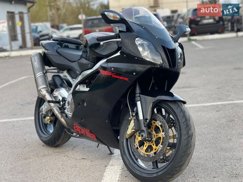 Спортбайк Aprilia RSV 1000 R 2005 в Дубно