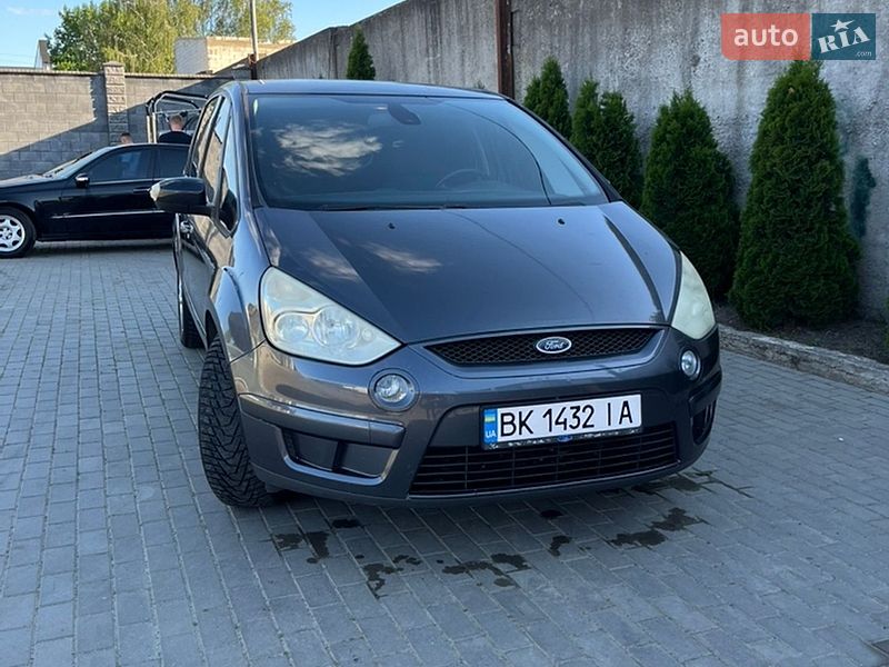 Минивэн Ford S-Max 2007 в Березному