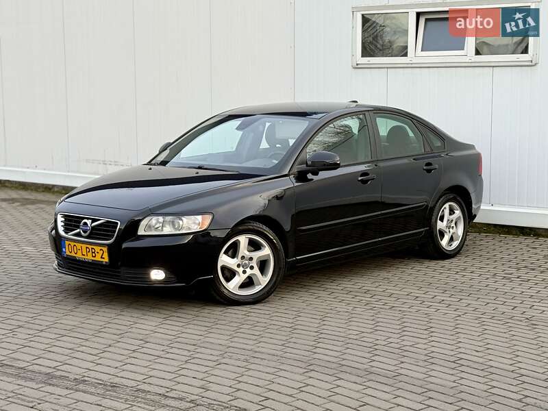 Седан Volvo S40 2011 в Стрые