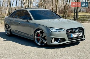 Седан Audi S4 2019 в Днепре