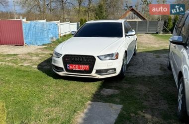 Седан Audi S4 2013 в Новояворівську