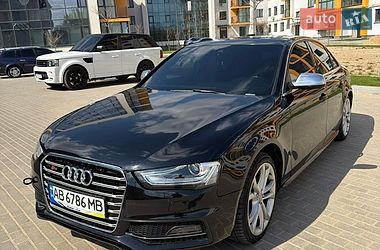 Седан Audi S4 2012 в Виннице