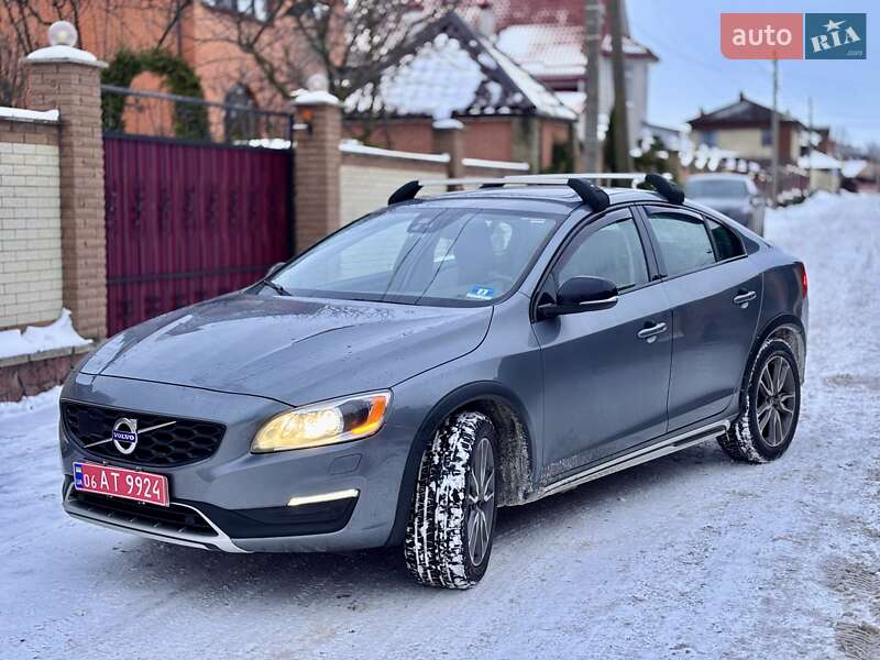 Седан Volvo S60 Cross Country 2017 в Житомире