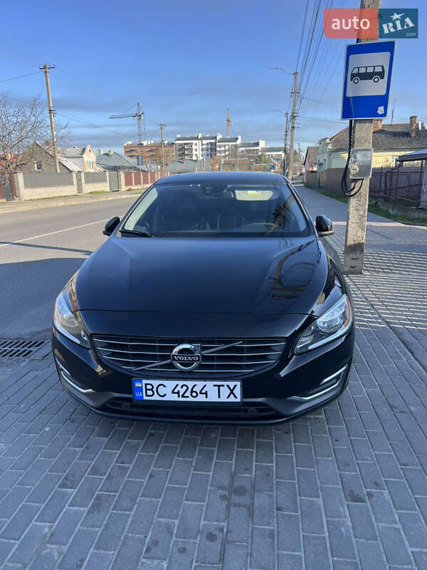 Седан Volvo S60 2014 в Львові