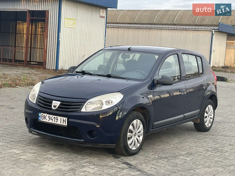 Хетчбек Dacia Sandero 2010 в Луцьку Хетчбек Dacia Sandero 2010 в Луцьку
