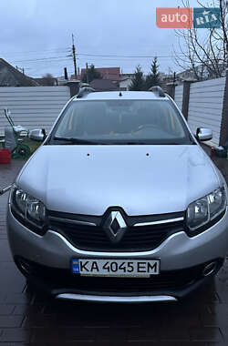 Хэтчбек Renault Sandero 2016 в Киеве