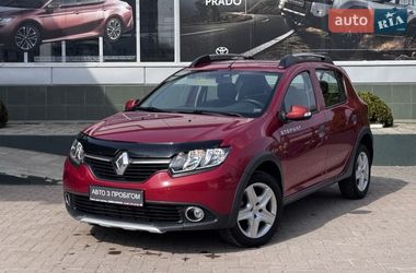 Хетчбек Renault Sandero 2014 в Чернівцях