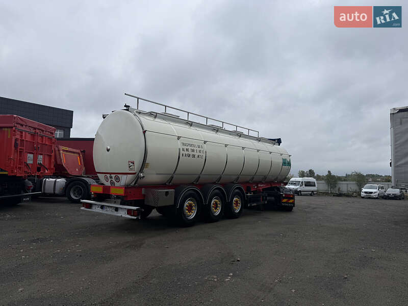 Цистерна полуприцеп Berger SAPL 2012 в Киеве