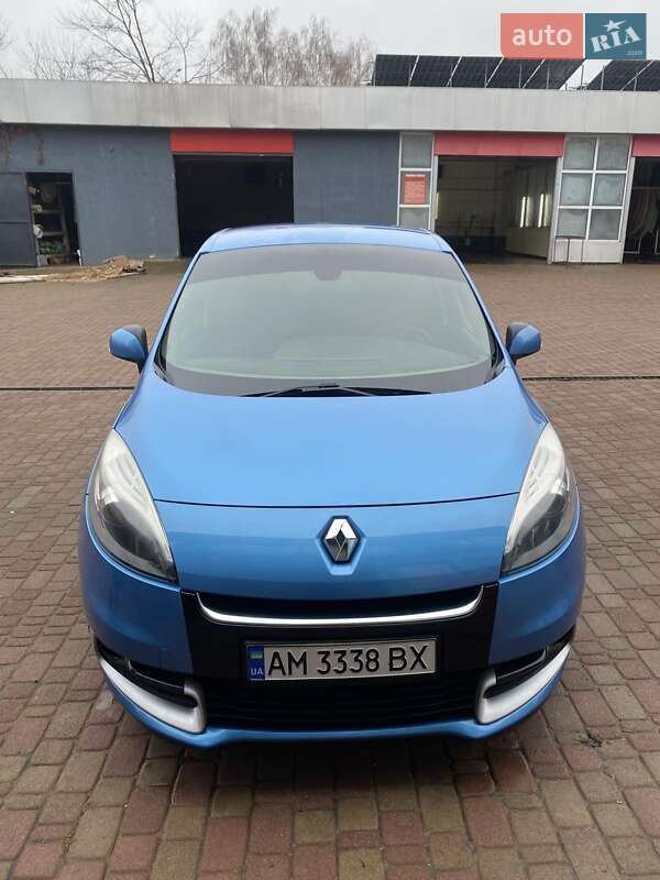 Минивэн Renault Scenic 2012 в Коростене