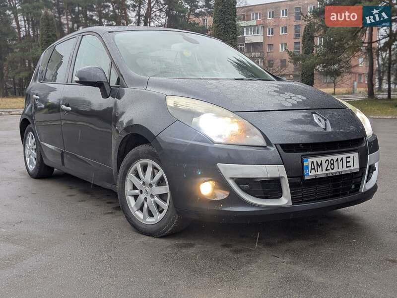 Минивэн Renault Scenic 2009 в Славуте