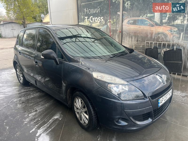 Мінівен Renault Scenic 2010 в Запоріжжі