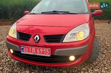 Мінівен Renault Scenic 2007 в Хирові