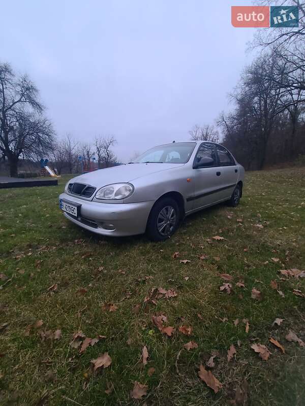 Седан Daewoo Sens 2004 в Гадяче