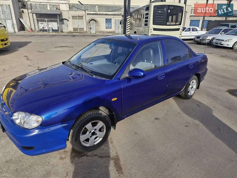 Седан Kia Sephia 2000 в Черкассах