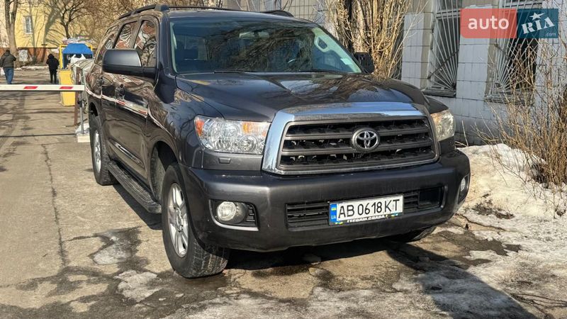 Внедорожник / Кроссовер Toyota Sequoia 2014 в Виннице
