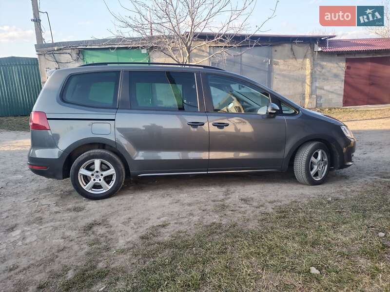 Мінівен Volkswagen Sharan 2011 в Долинській