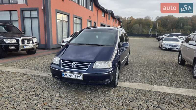 Минивэн Volkswagen Sharan 2005 в Тячеве