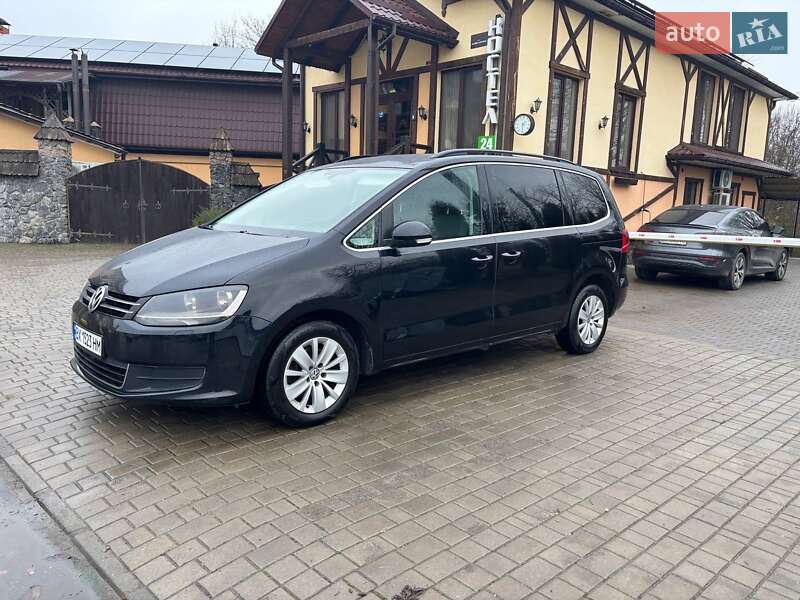 Минивэн Volkswagen Sharan 2010 в Хмельницком